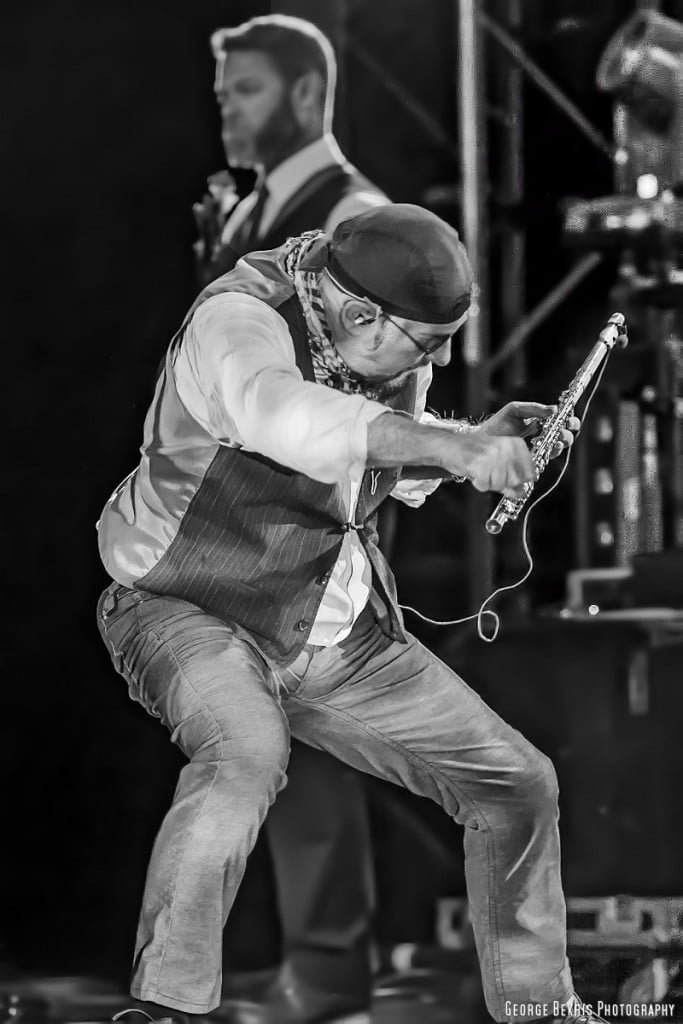 Concert review: Ian Anderson offers Jethro Tull as rock opera, Go