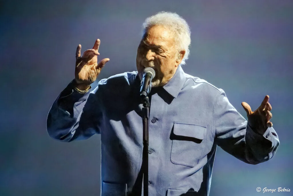 Tom_Jones_George_Bekris_4-15-2025_006-006